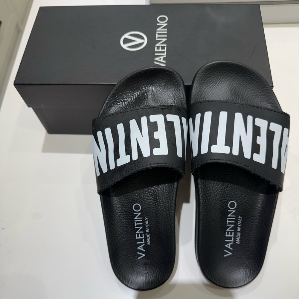 Valentino Slides